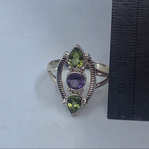 Sterling silver ring with Amethyst and Peridot - Picture 5 of 6